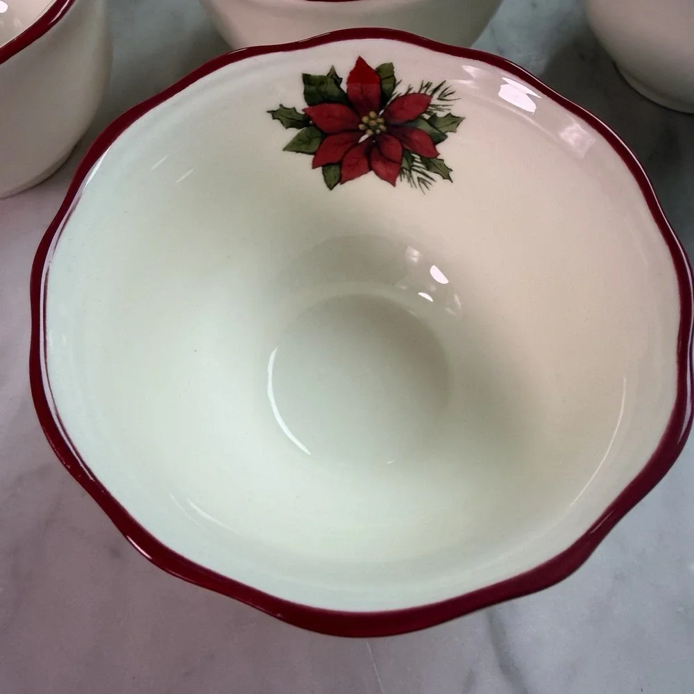 2009 Better Homes‎ & Gardens Christmas Poinsettia 3.75